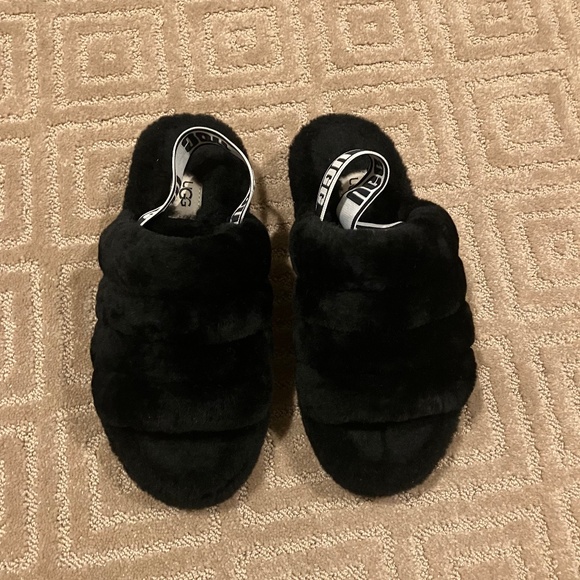 EUC Ugg black Fluff Yeah slides size 6 - Picture 2 of 6
